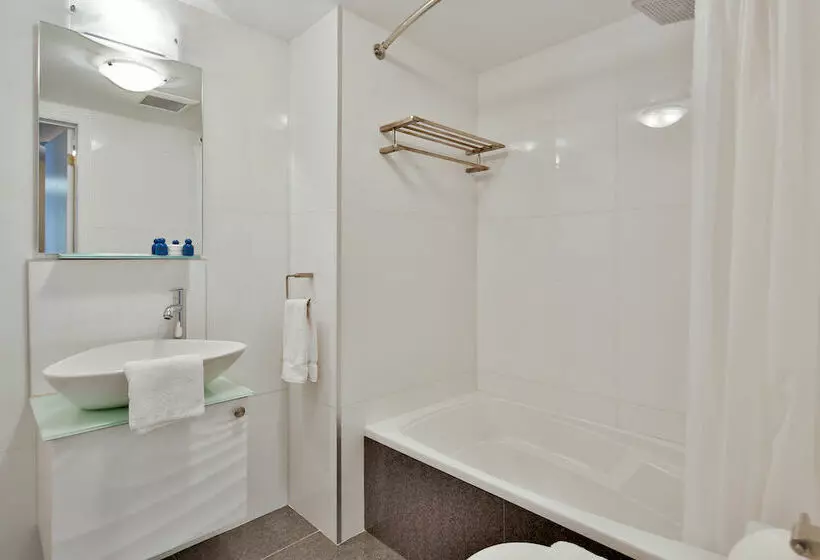 Отель Sunset Suites