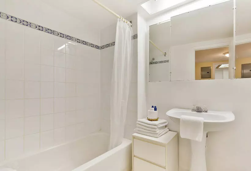 Отель Sunset Suites