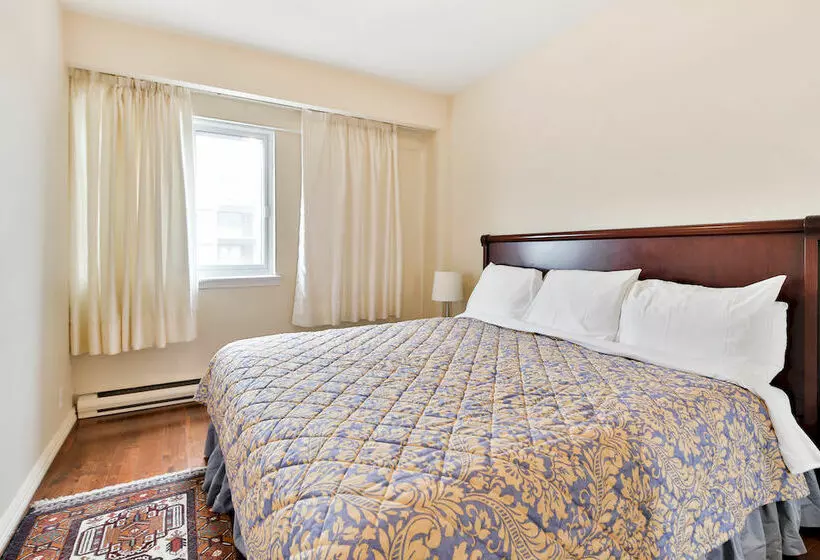 Отель Sunset Suites