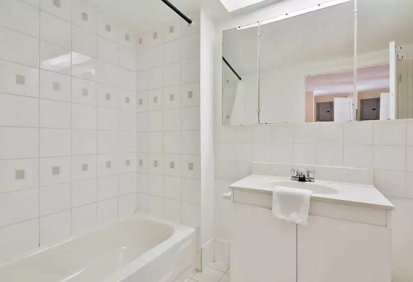 Отель Sunset Suites