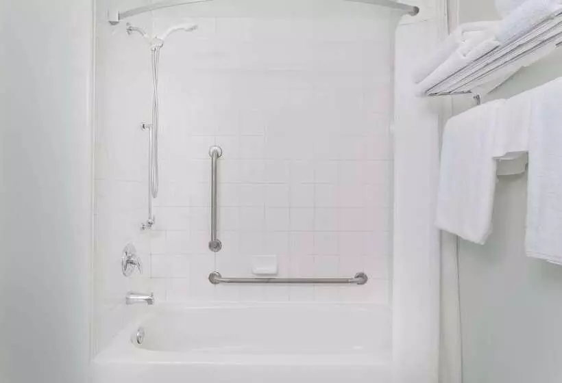 호텔 Super 8 By Wyndham Dauphin