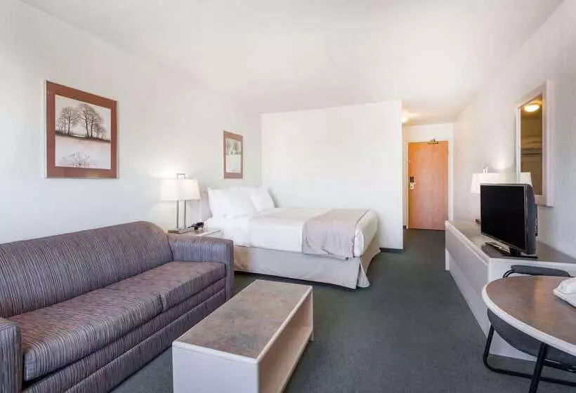 호텔 Super 8 By Wyndham Dauphin