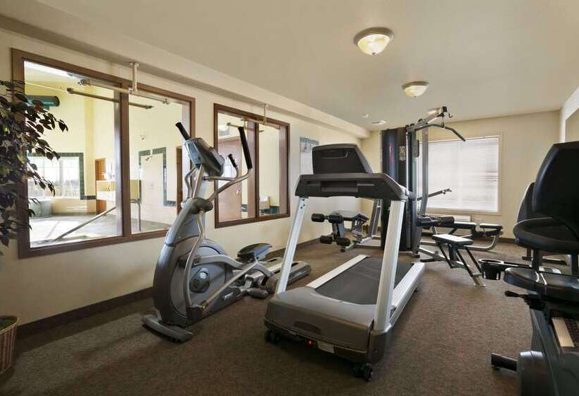 Hotel Super 8 By Wyndham Fort Nelson Bc