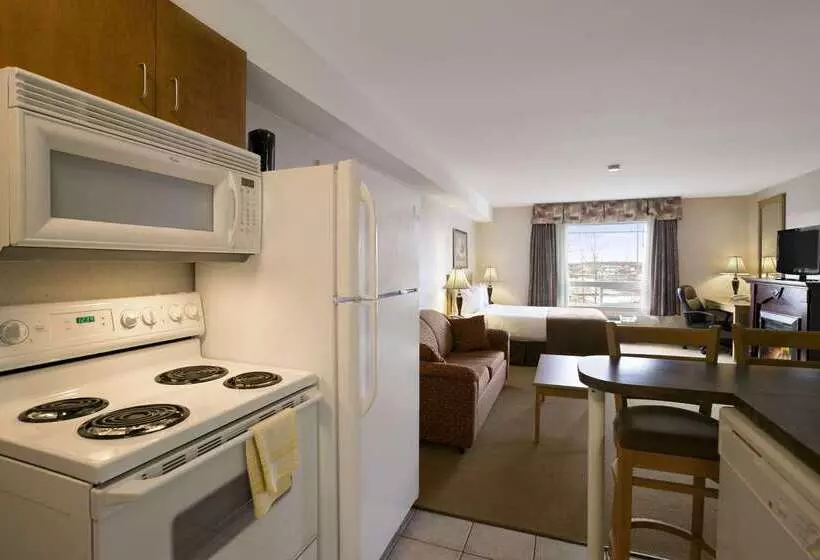 Szálloda Super 8 By Wyndham Fort Nelson Bc