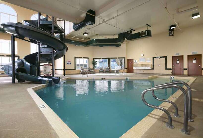 Hotel Super 8 By Wyndham Fort Nelson Bc