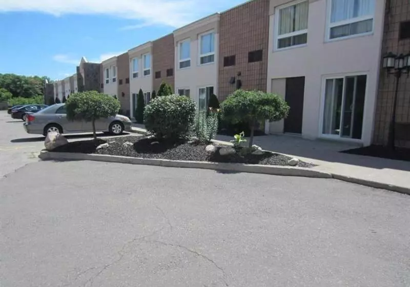 Отель Travelodge By Wyndham Cambridge  Waterloo