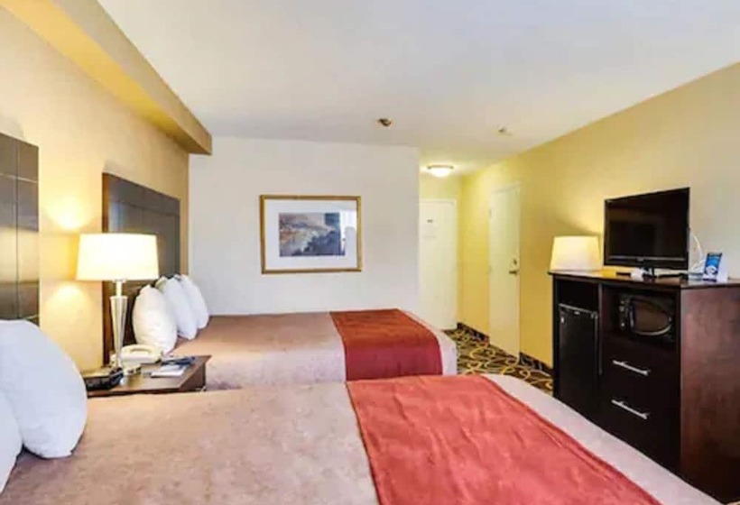 호텔 Travelodge By Wyndham Cambridge  Waterloo