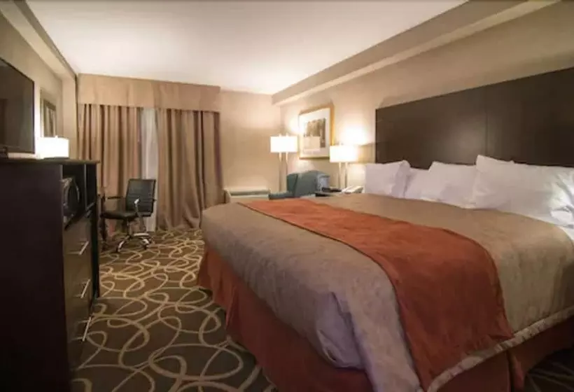 Отель Travelodge By Wyndham Cambridge  Waterloo