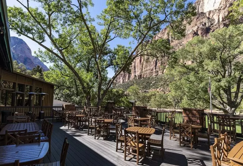 ホテル Zion Lodge   Inside The Park