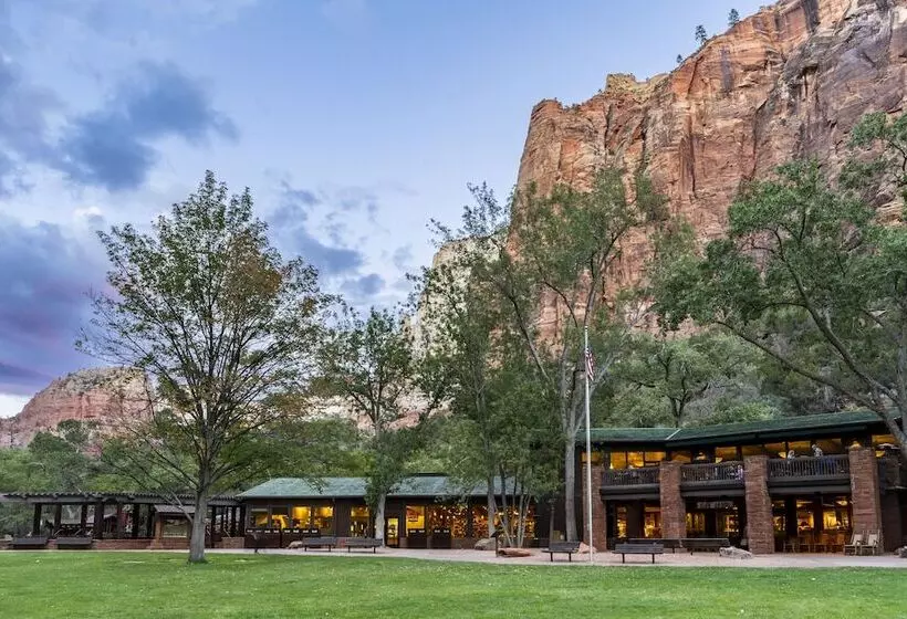 ホテル Zion Lodge   Inside The Park
