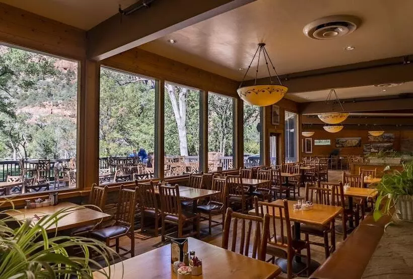 ホテル Zion Lodge   Inside The Park