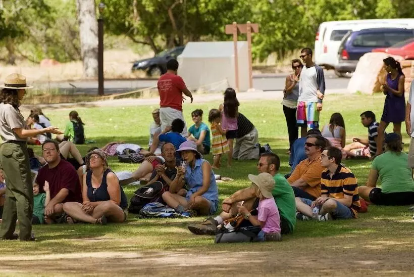 ホテル Zion Lodge   Inside The Park