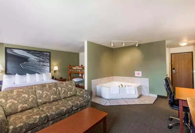 Motel Super 8 By Wyndham Amherst Ns