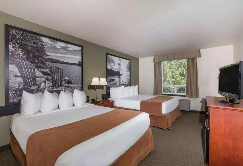 Motel Super 8 By Wyndham Amherst Ns