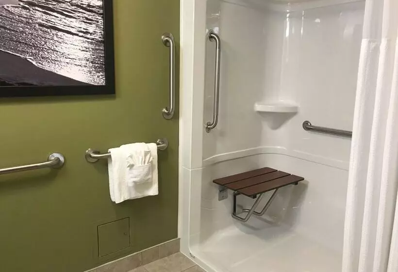 Motel Super 8 By Wyndham Amherst Ns