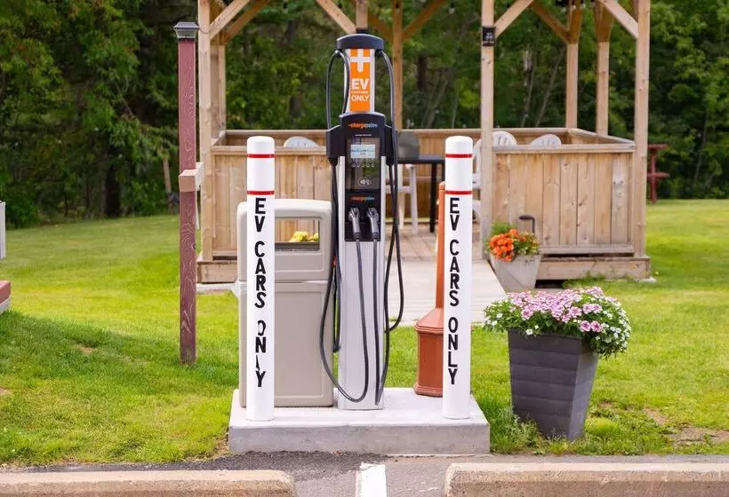 Motel Super 8 By Wyndham Amherst Ns