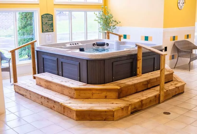 Motel Super 8 By Wyndham Amherst Ns