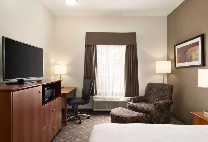 Motel Super 8 By Wyndham Calgary Shawnessy Area