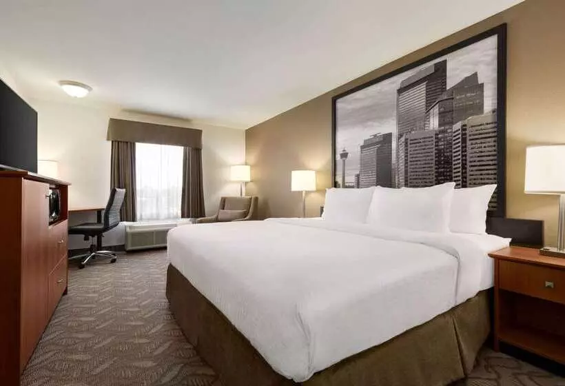 Motel Super 8 By Wyndham Calgary Shawnessy Area
