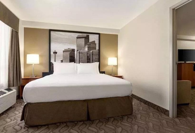 Motel Super 8 By Wyndham Calgary Shawnessy Area