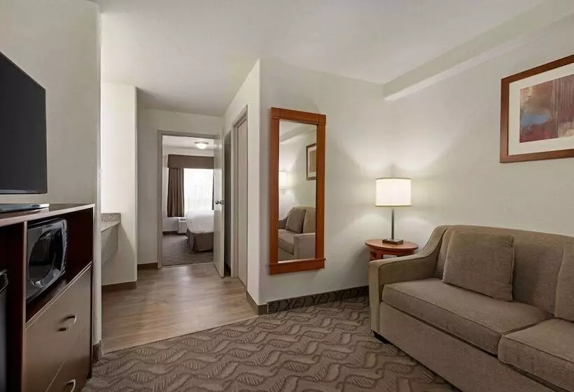 Motel Super 8 By Wyndham Calgary Shawnessy Area