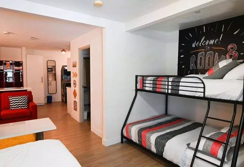 Motel Super 8 By Wyndham Calgary Shawnessy Area