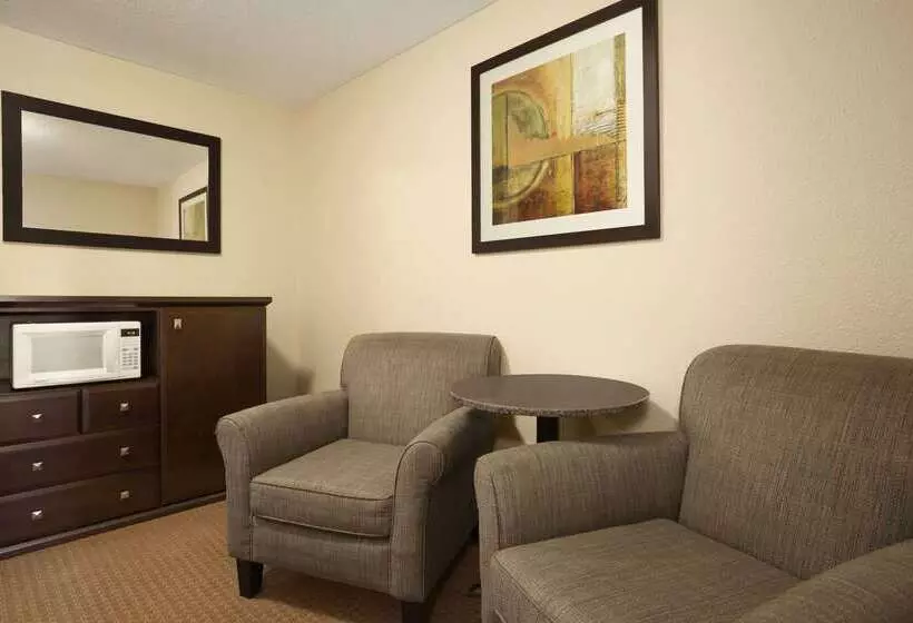 汽车旅馆 Super 8 By Wyndham Edmonton International Airport