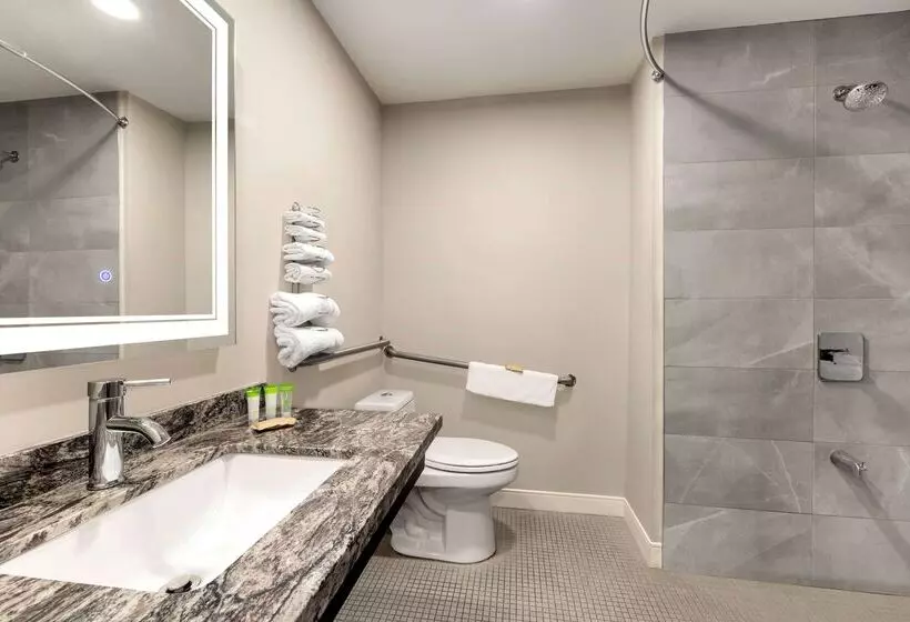 모텔 Super 8 By Wyndham Sarnia On