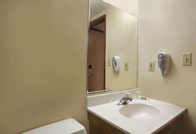 Motel Super 8 By Wyndham Sarnia On