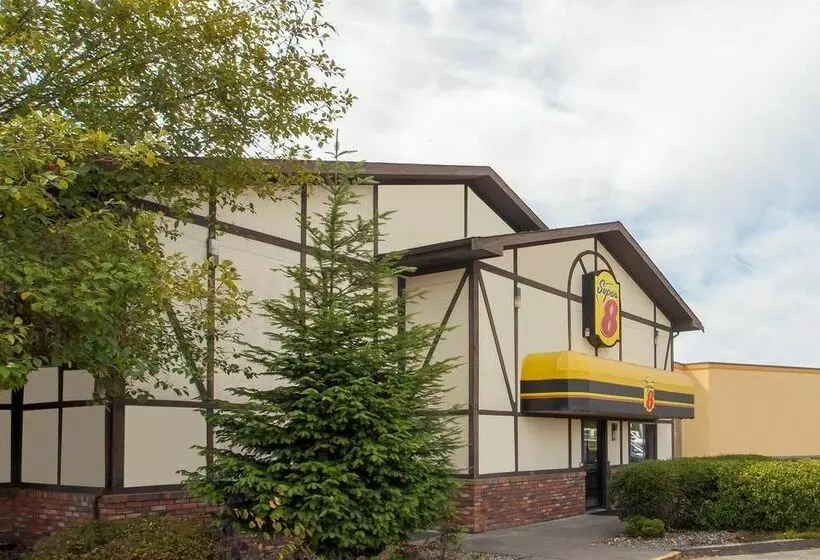 Super 8 Motel