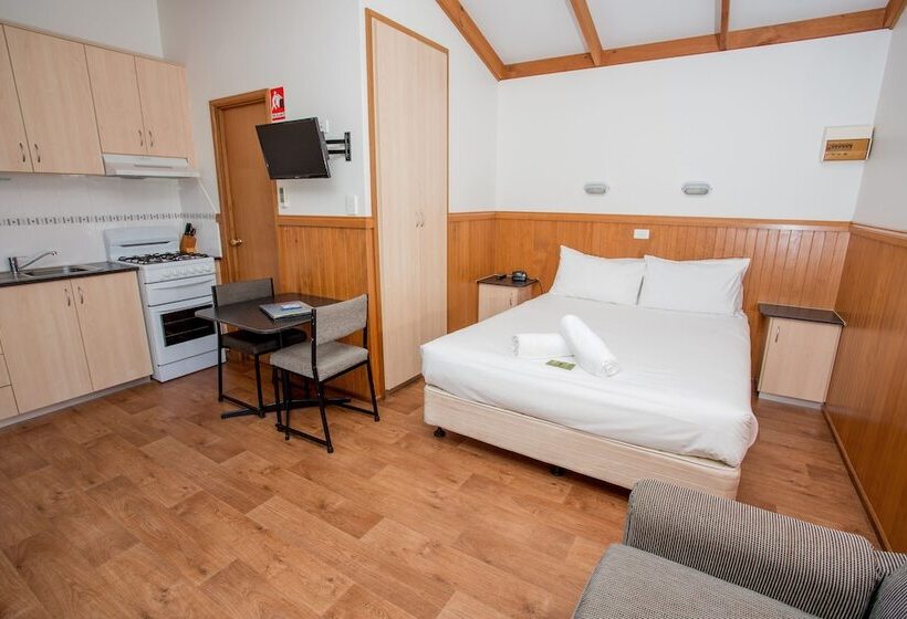 Отель Big4 Shepparton Park Lane Holiday Park