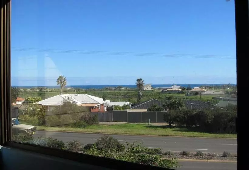 Motelli Ocean View Villas