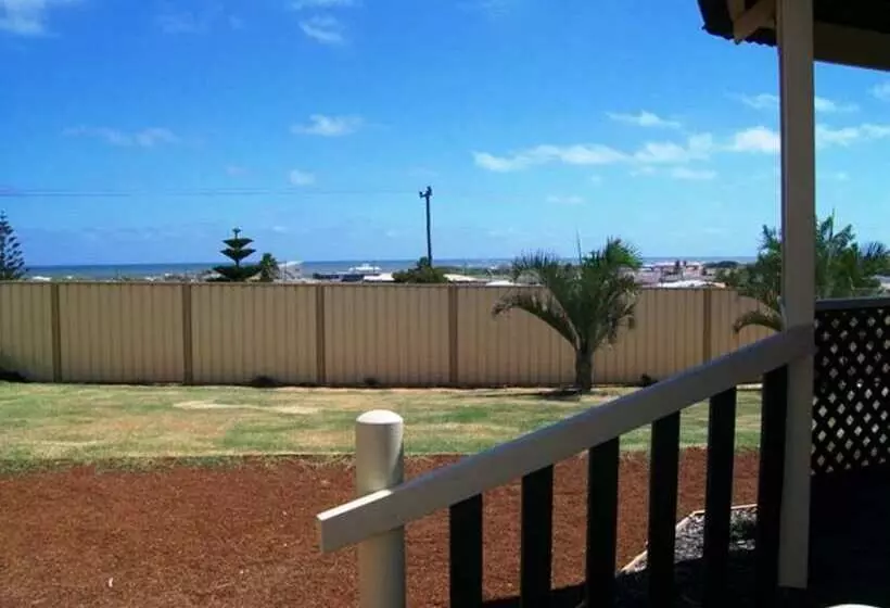Motelli Ocean View Villas