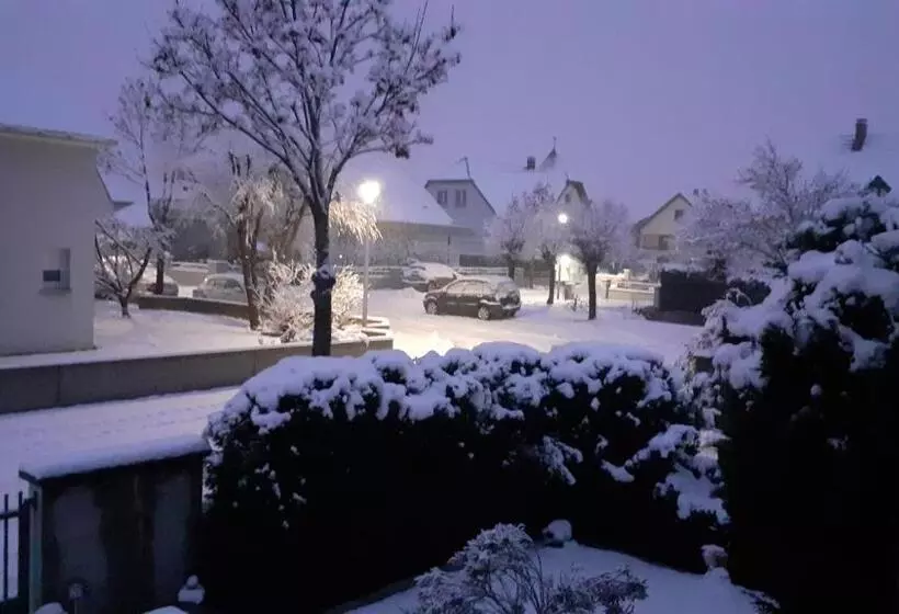 Aamiaismajoitus (B&B) Aux Pieds Des Vignes