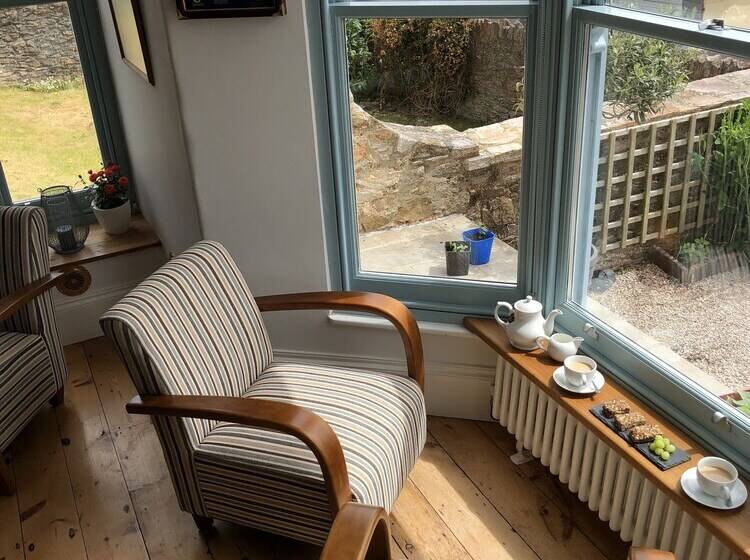 Beacon House B&b Brixham