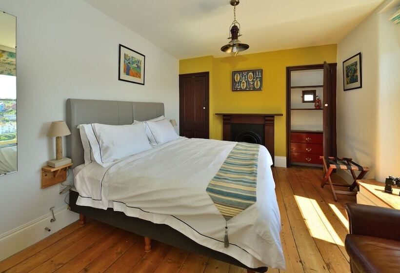 Beacon House B&b Brixham