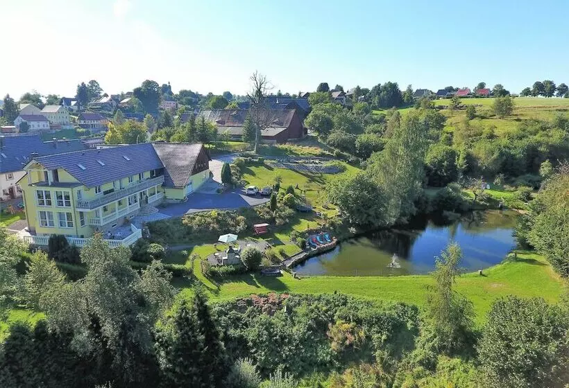 Captivating Apartment In Lichtenhain With Pond
