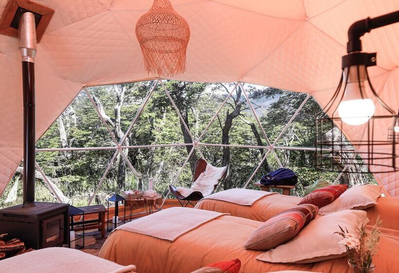 هتل Chalten Camp Glamping With A View