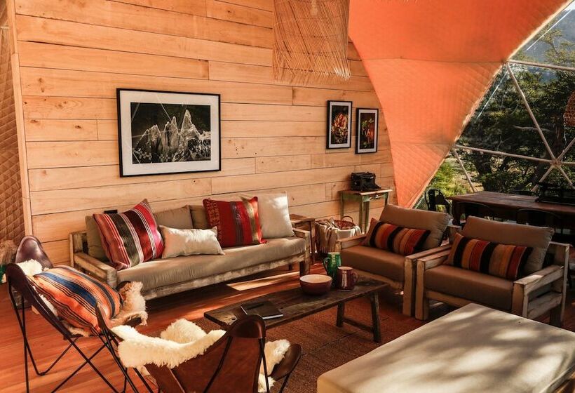 هتل Chalten Camp Glamping With A View