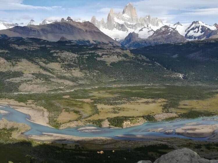 هتل Chalten Camp Glamping With A View