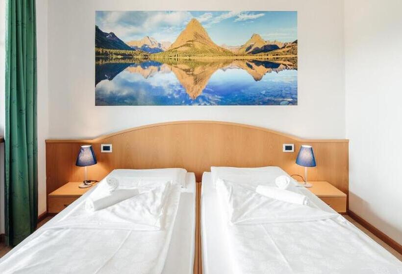 Отель Corno Bianco