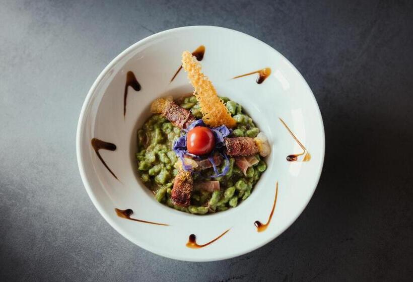 Отель Corno Bianco