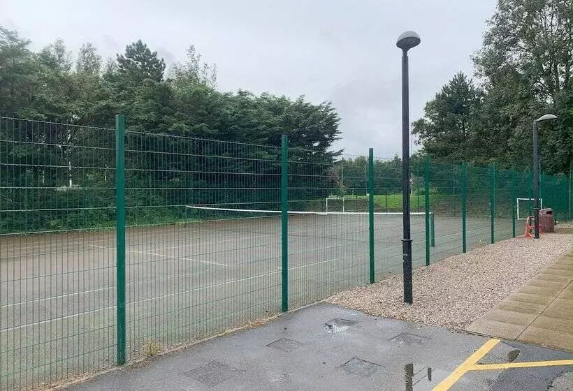 Hotelli Keer Side Lodge, Luxury Lodge With Private Hot Tub At Pine Lake Resort