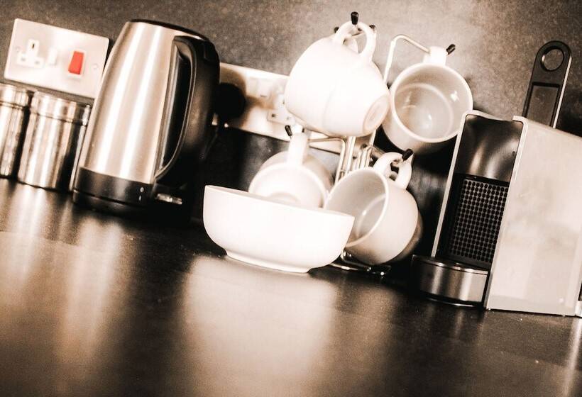 Hotel Keer Side Lodge, Luxury Lodge With Private Hot Tub At Pine Lake Resort