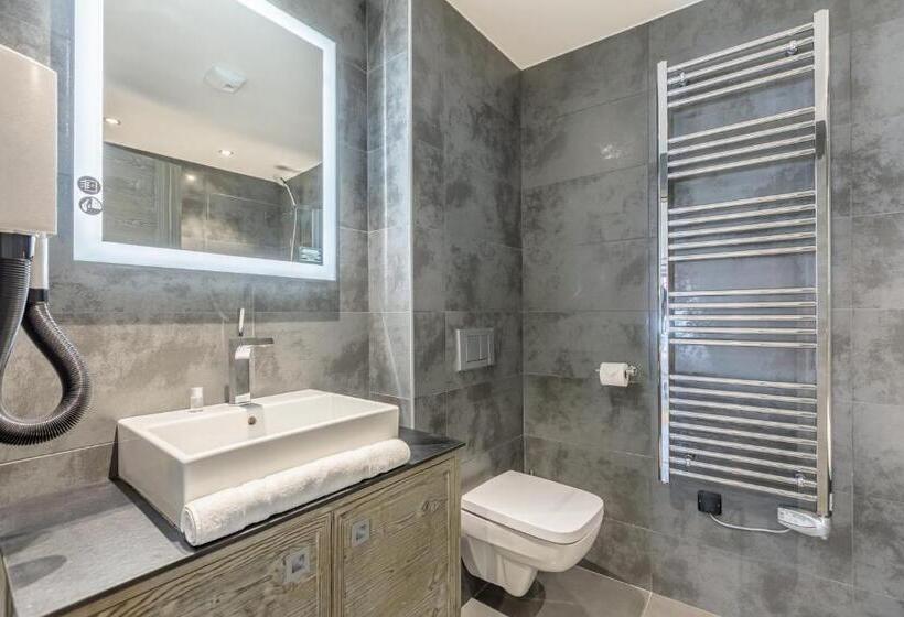 هتل Victoria Lodge, Friendly