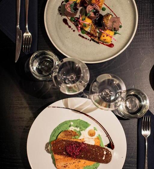 هتل Victoria Lodge, Friendly