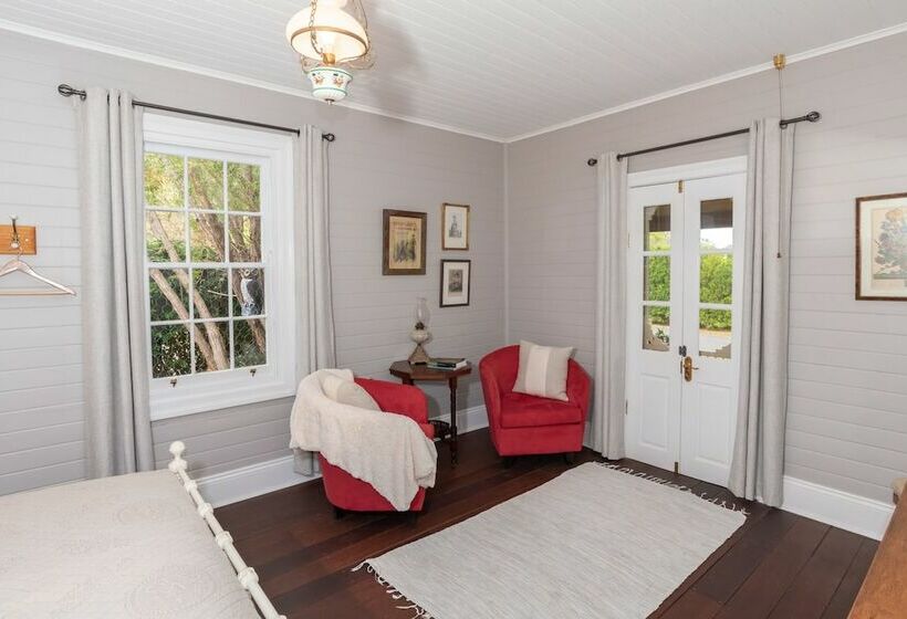 Arcadia The Barn Cottage & Rosehill Cottage