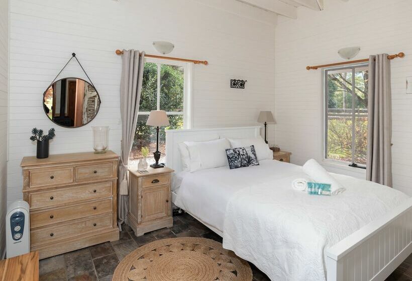 Arcadia The Barn Cottage & Rosehill Cottage