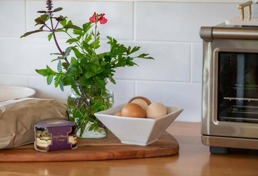 Arcadia The Barn Cottage & Rosehill Cottage