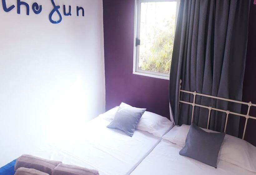 簡易ホテル Bahia Blanca